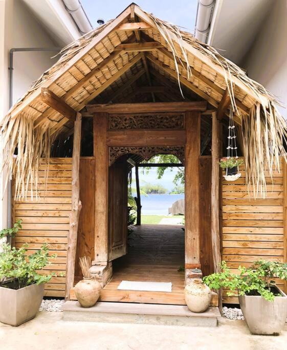 Bungalow Tiarii, Avec Acces Direct A Une Plage Privee Tevaitoa Exteriör bild