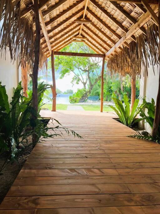 Bungalow Tiarii, Avec Acces Direct A Une Plage Privee Tevaitoa Exteriör bild